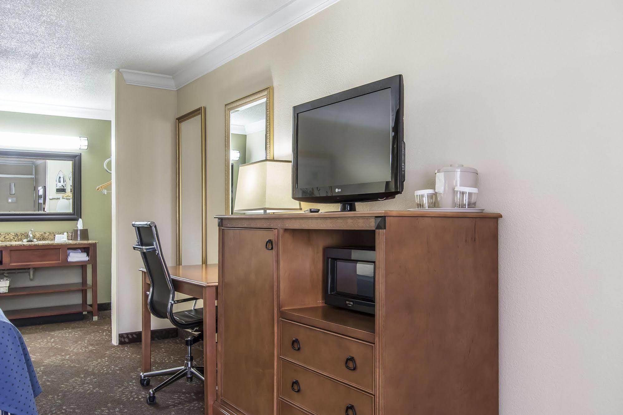 Clarion Inn Morgan City Extérieur photo